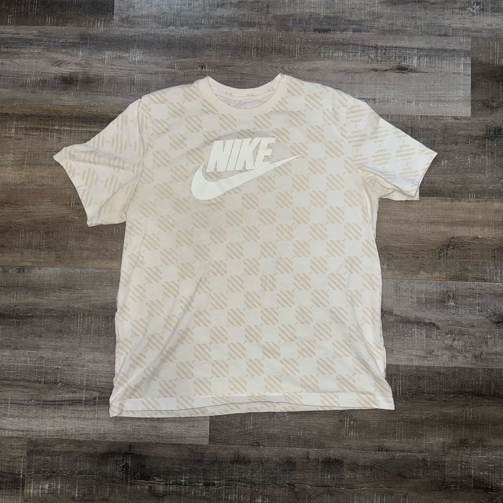 Nike Men's Cream Checkered T-Shirt
